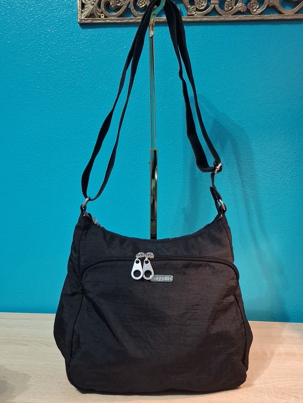 Baggallini Joey Black Lightweight Crossbody Shoulder Bag